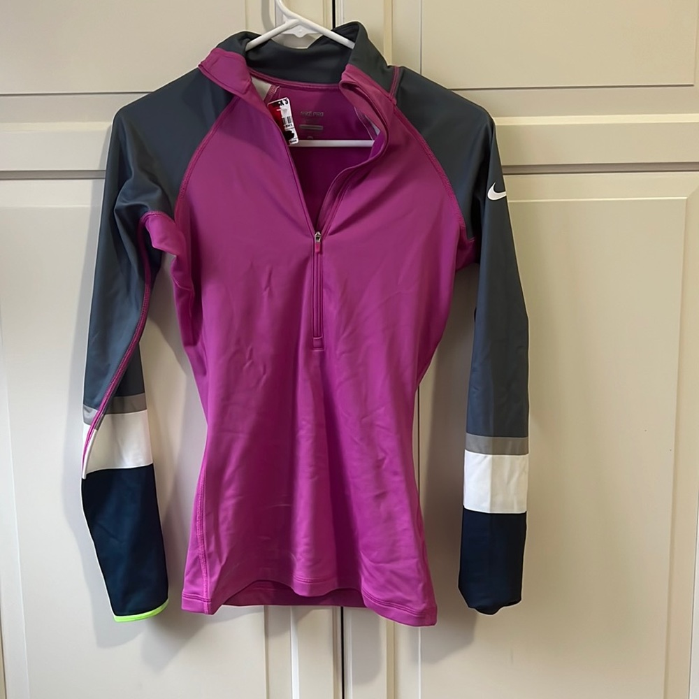 Nike Dri Fit Women’s XS Quarterzip